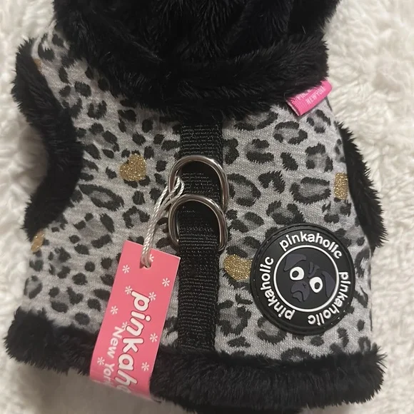 Soft plush lined harness with hood - Picture 6 of 9